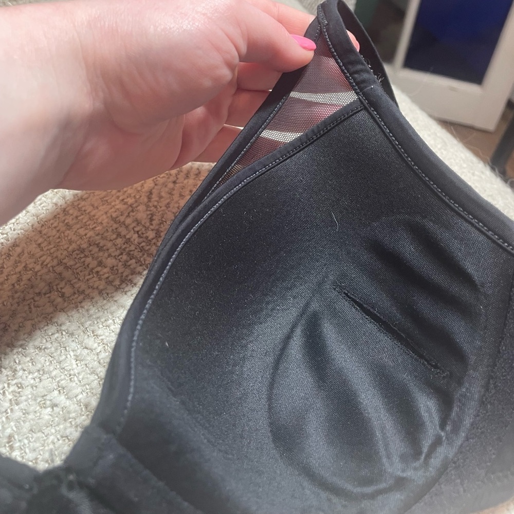 Thirdlove 24/7 Classic Uplift black Plunge Bra with mesh - Picture 15 of 15